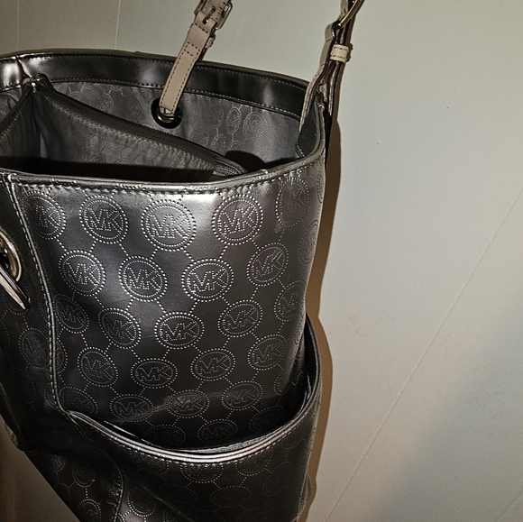 Purse - Picture 6 of 8